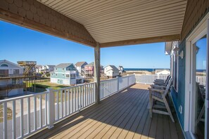 Terrace/patio - Ocean Views with a 1 minute walk to beach access! Linens & Bath Towels included! (Kill Devil Hills)
