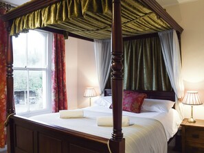 3 bedrooms, free WiFi, bed sheets - Bridles 20 Park Place (Arundel)