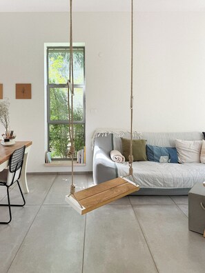 Smart-TV, Bücher, Computerbildschirme