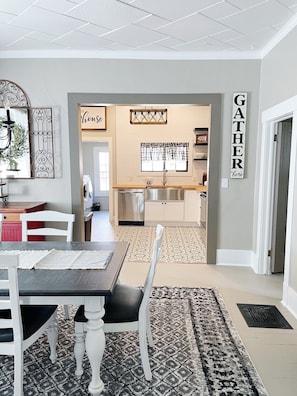 Dining - Modern Farmhouse in downtown Grand Junction (Grand Junction)