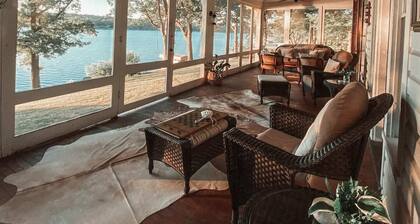 The ultimate cottage core experience in a serene lake country setting overlooking Silver Lake - minutes from Letchworth State Park and downtown Perry, NY