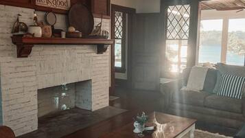 Smart TV, fireplace, offices