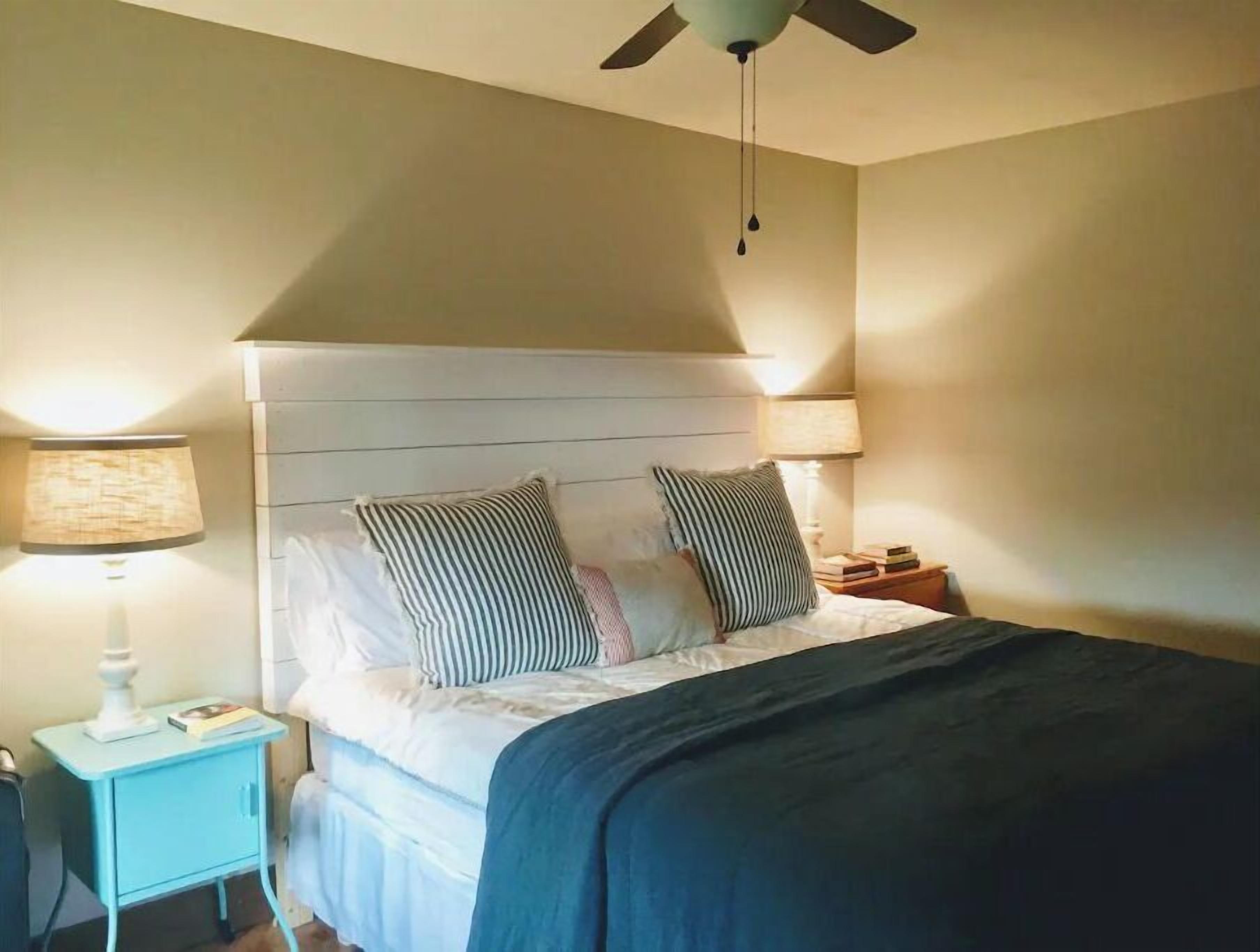 5 chambres, lit parapluie, Wi-Fi gratuit, draps fournis