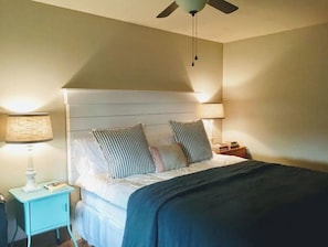 5 bedrooms, travel crib, free WiFi, bed sheets