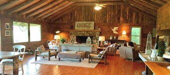 Spacious Mountain Chalet in the Blue Ridge