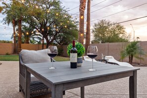 Outdoor dining - Lux 5BR Scottsdale Villa | Pool | Open Living | Flexible Layouts (Scottsdale)