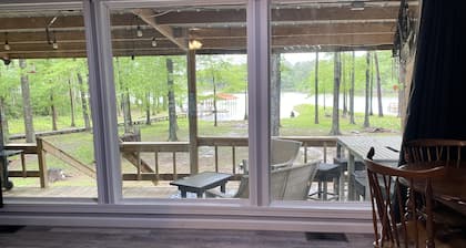 TLC TIGER ON TOLEDO BEND LAKE W/ PRIVATE BEACH AND FISHING AREA