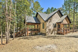 Exterior - Modern Broken Bow Cabin, Near Lake + Wineries (Broken Bow)