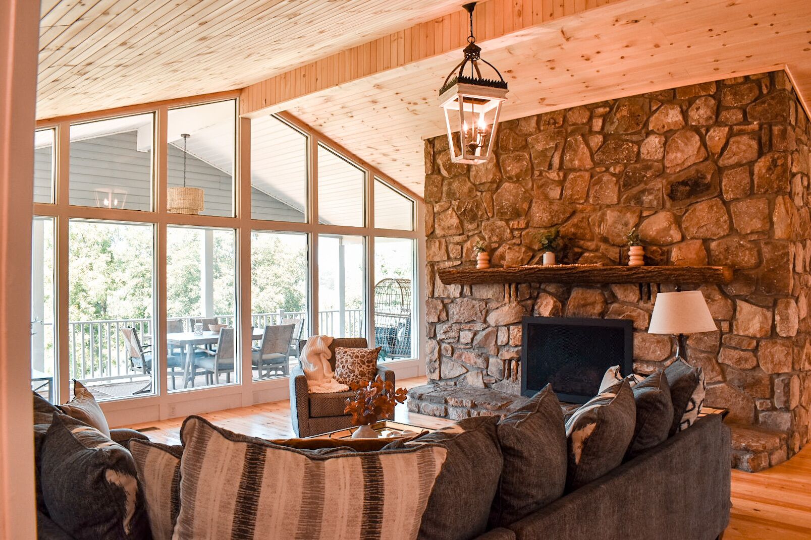 智能电视、壁炉