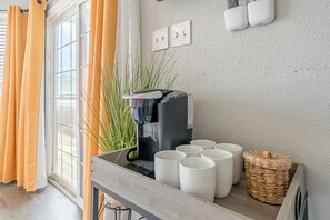 Interior - Spa Deck | Gulf View | Walk-to-Beach | Townhome 🌊✨ (Galveston)