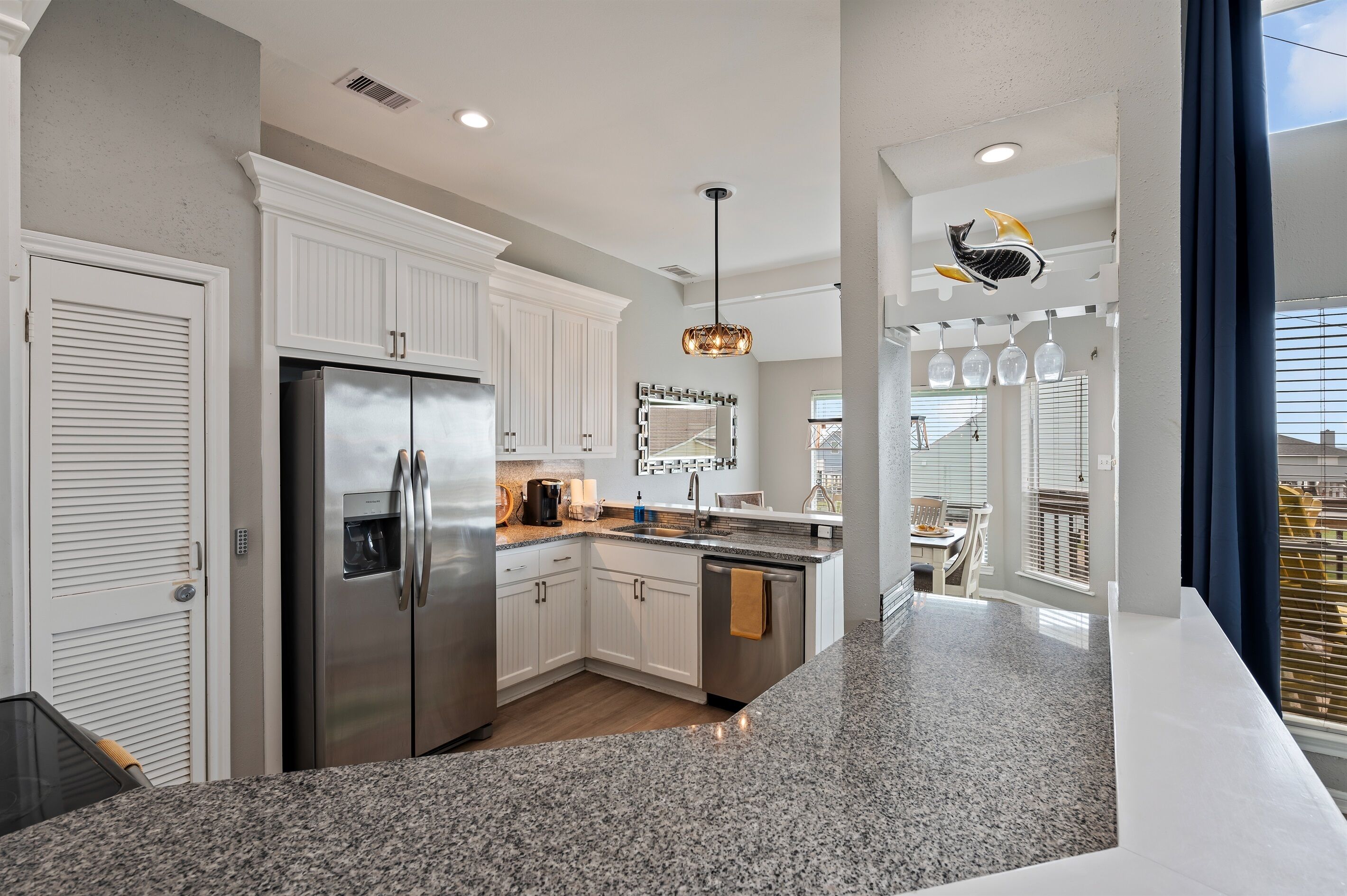 冰箱、微波炉、烤箱、炉灶