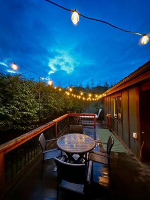 屋外ダイニングエリア