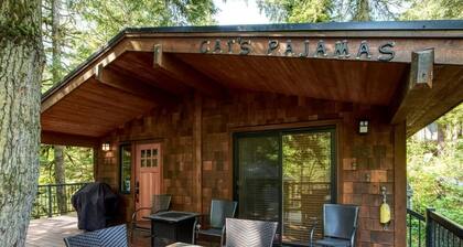 Hot tub Oasis Among Trees - Pet Friendly