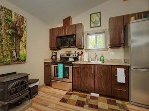 Wasserkocher mit Kaffee-/Teezubehör, Kochgeschirr/Geschirr/Besteck