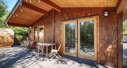 Explorer's Retreat | Sauna & Bunkhouse & Fire pit