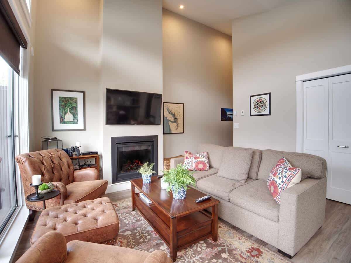 Amazing Oceanfront & Eagle Views! Pet Friendly - 2 Bath - Port Renfrew