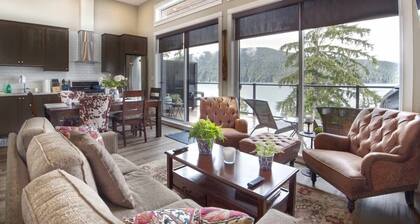 Amazing Oceanfront & Eagle Views! Sleep 6 + 2 bath