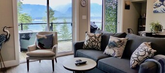 1 BR - Oceanfront - Pet Friendly - Sleep up to 4