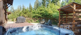 A slice of paradise with Hot Tub + Pet Friendly