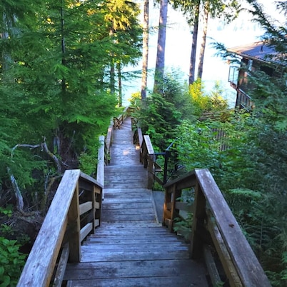Quiet Romantic Getaway - Non Pet Friendly