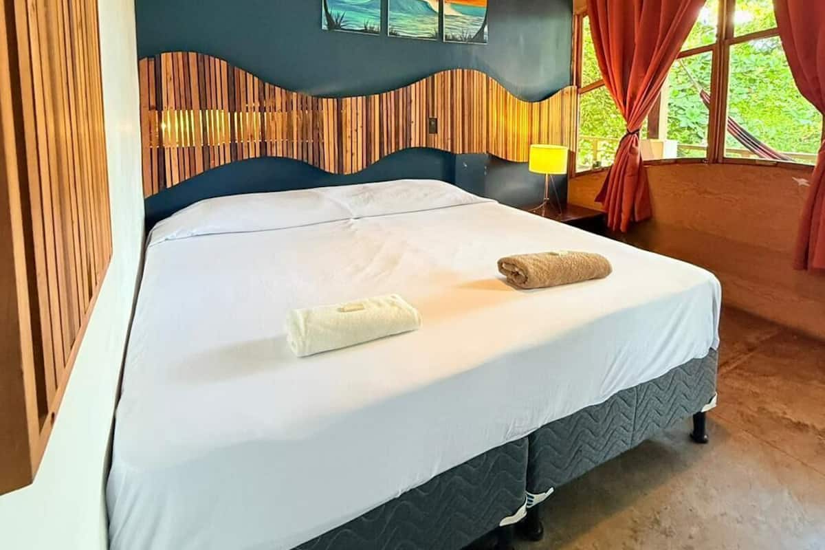 Master Bedroom In The Tree House (8) | Wi-Fi gratis