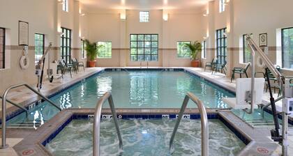 Studio | Free Breakfast. Indoor Pool & Hot Tub