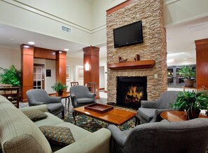 Interior - Studio | Free Breakfast. Indoor Pool & Hot Tub (Chesapeake)