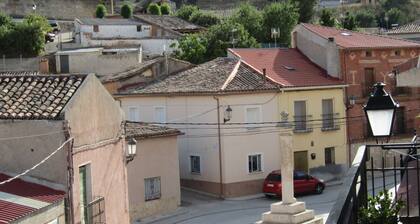 Casa Rural en Alarilla, junto a La Muela (Centro de vuelo)
