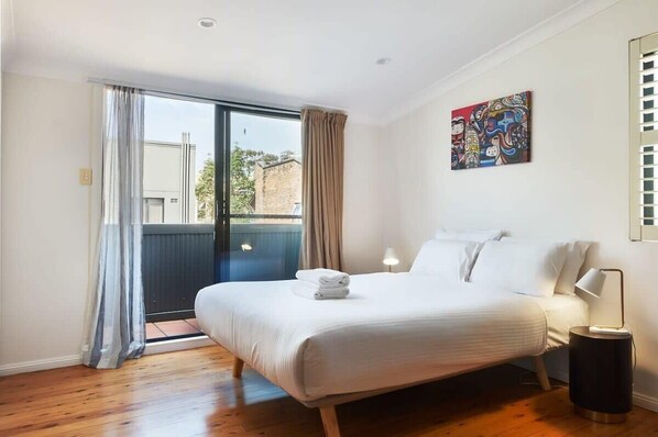 2 bedrooms, iron/ironing board, WiFi, bed sheets