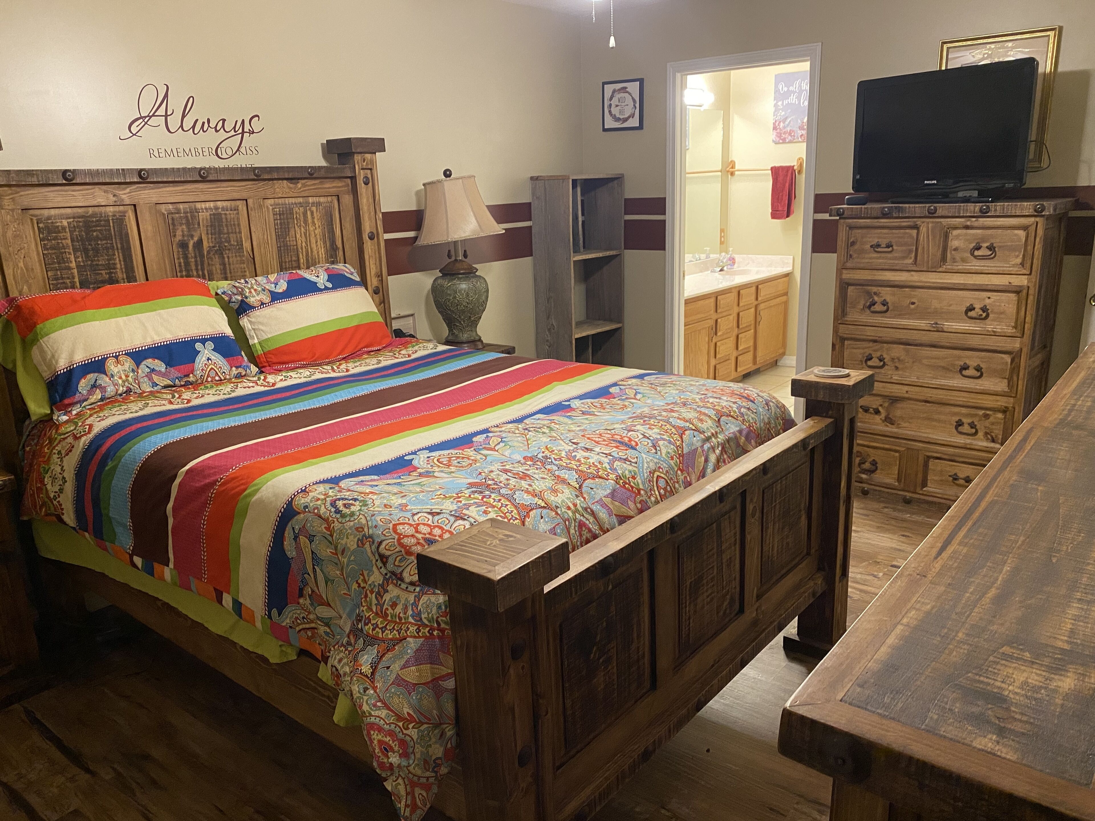 4 bedrooms, desk, iron/ironing board, free WiFi