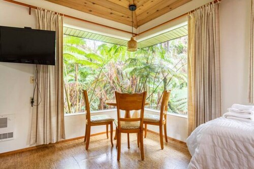 Family Getaway in Volcano sleeps 4