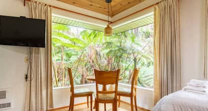 Family Getaway in Volcano sleeps 4