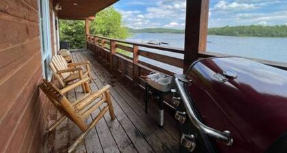 The Loon Cabin-Off Grid Escape