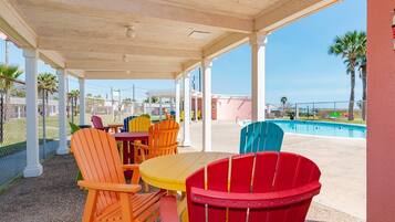 Condo (2 Bedrooms) | Property amenity