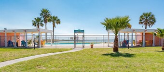 Sea Gun Bayhome #128 by Miss Kitty’s