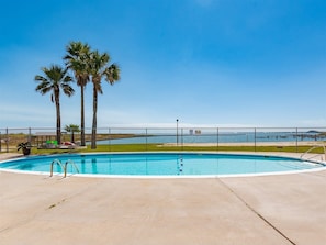 Condo (2 Bedrooms) | Property amenity - Sea Gun Bayhome #128 by Miss Kitty’s (Rockport)