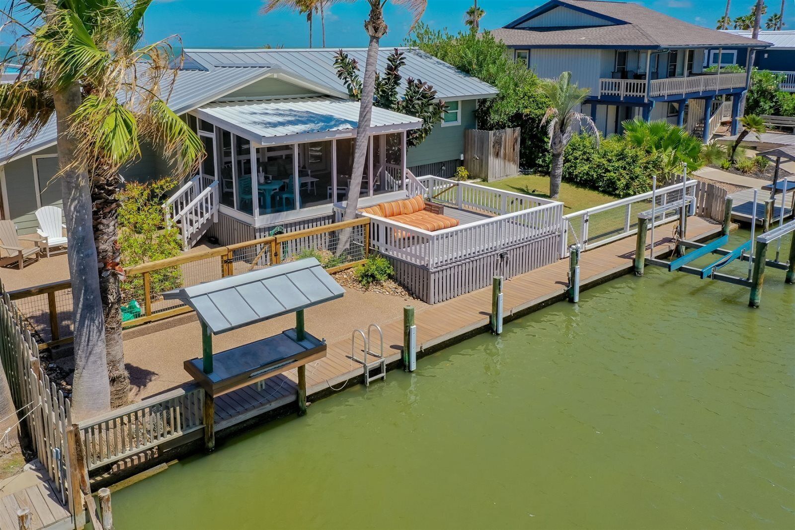 House (3 Bedrooms) | Front of property