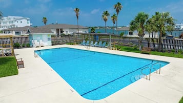House (3 Bedrooms) | Property amenity