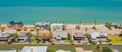 House (3 Bedrooms) | Property amenity