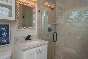 Casa (3 Bedrooms) | Servicio de la propiedad