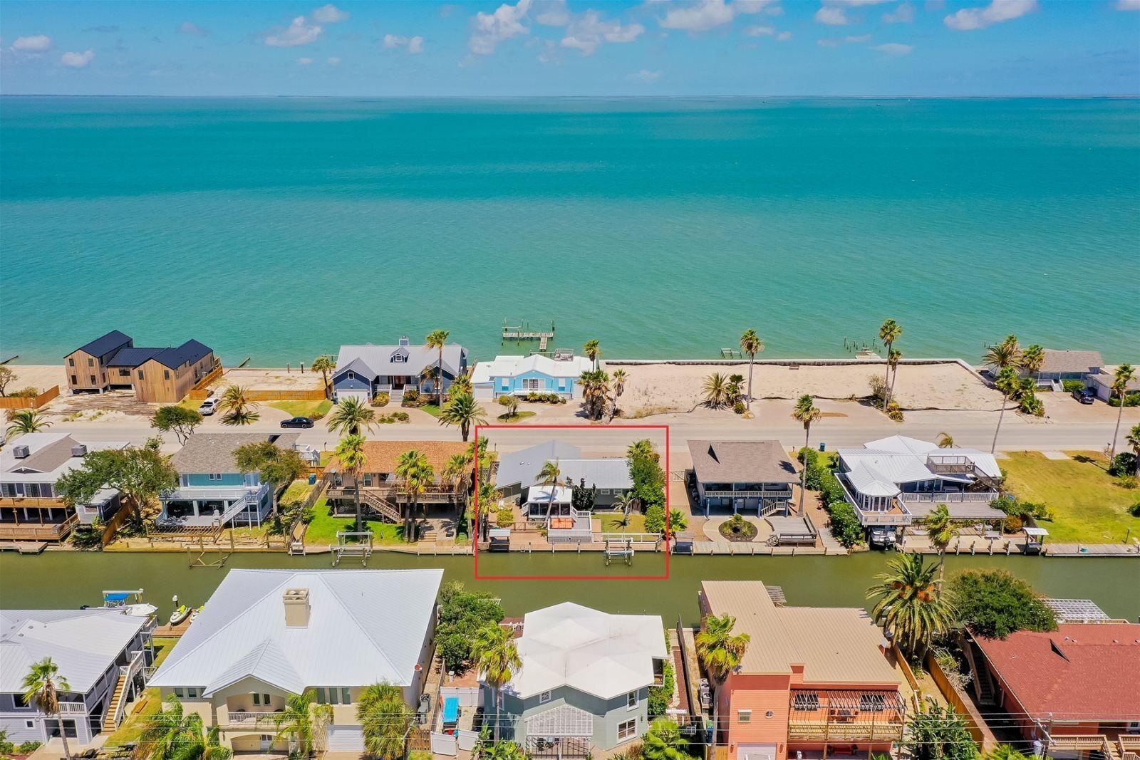 House (3 Bedrooms) | Property amenity