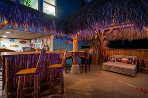 House (4 Bedrooms) | Property amenity - Texas Tiki by Miss Kitty’s (Rockport)
