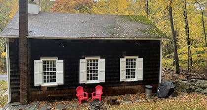 Cozy 1845 Chapel Escape near Appalachian Trail and Fahnestock Park
