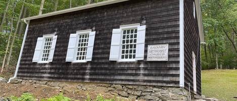 المنشأة من الخارج