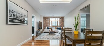 Steps from WLU & VMI Loft with Private Parking