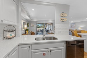 Interior - Family Villa w/ Large Deck&Golf Views, Near Pool/Beach, Bikes (Hilton Head Island)