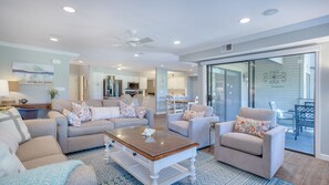 Flat-screen TV - Family Villa w/ Large Deck&Golf Views, Near Pool/Beach, Bikes (Hilton Head Island)