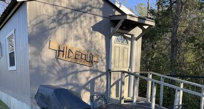 The Hideout<br>Less than 5 minutes from Lake Palestine