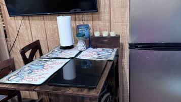 Fridge, microwave, stovetop, coffee/tea maker