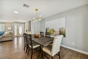 Dining - 4 bedroom home with heated saltwater pool and hot tub. Close to the beach! (Seminole)